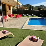 Modernes Einfamilienhaus Mit Pool By Interhome Vakantiehuis