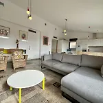 Modernes Einfamilienhaus Mit Pool By Interhome